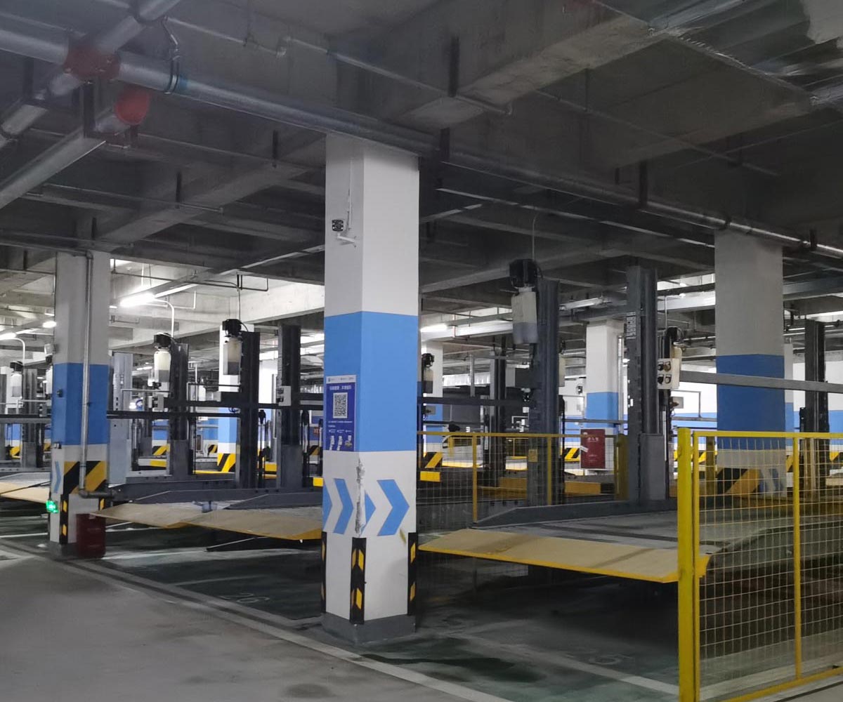 彭州市兩層升降式機(jī)械立體停車設(shè)備安裝
